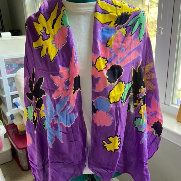 scarf/shawl - Picture 1 of 2